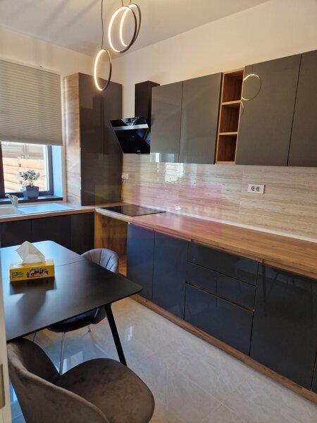 Vila cu curte individuala, zona centrala Popesti-Leordeni